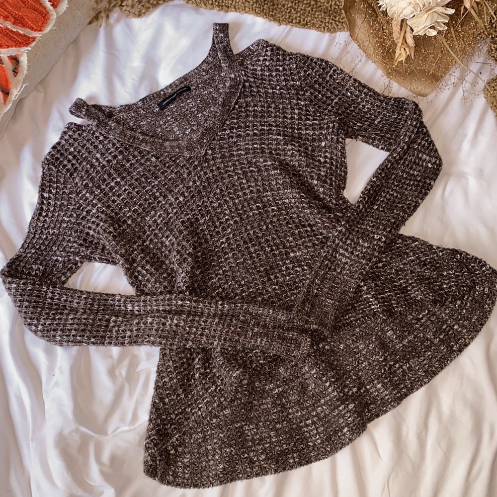 brown/white knit sweater